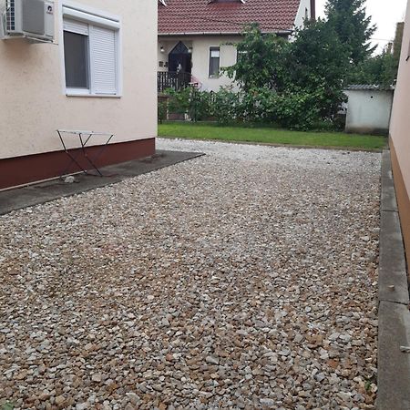 Sasfeszek Apartment Hajduszoboszlo Ngoại thất bức ảnh