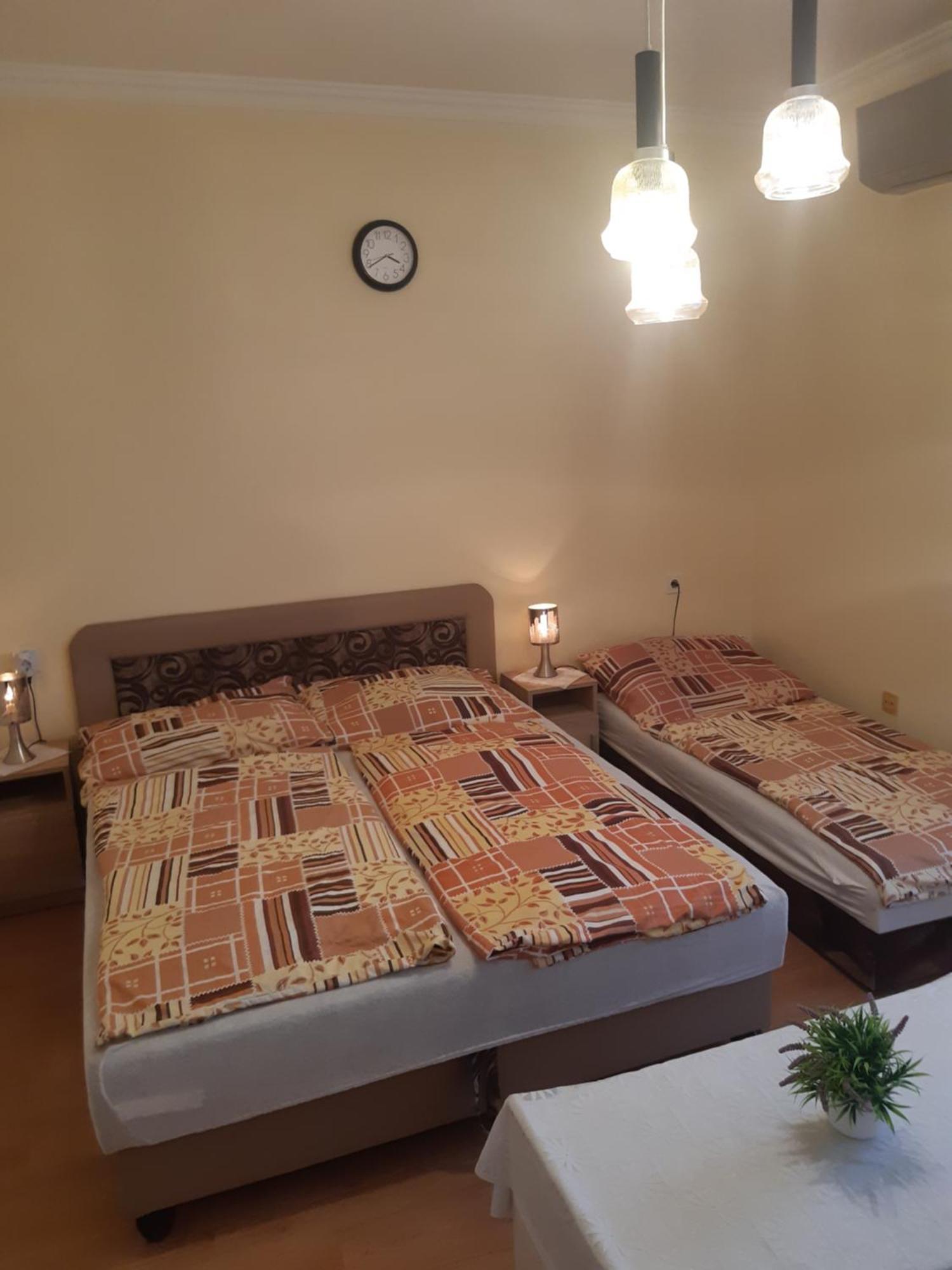 Sasfeszek Apartment Hajduszoboszlo Ngoại thất bức ảnh