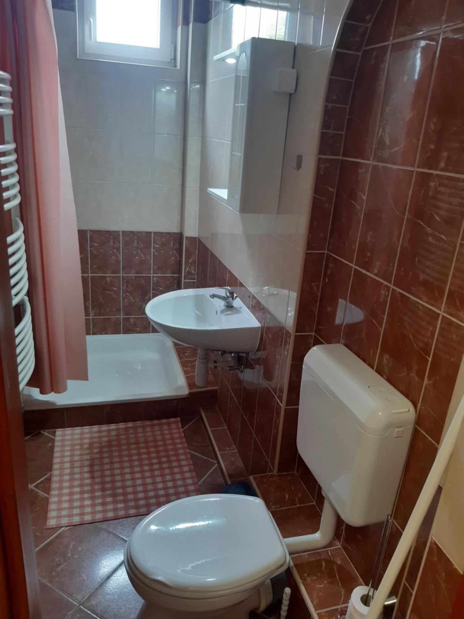 Sasfeszek Apartment Hajduszoboszlo Ngoại thất bức ảnh